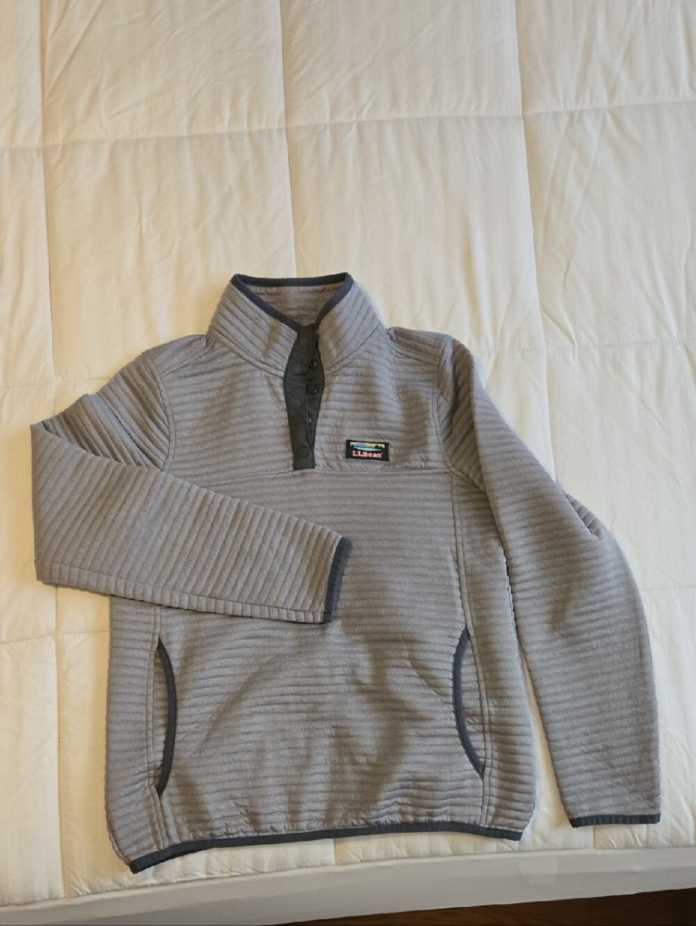 L.L. Bean Unisex Light Gray Quilted Zip-Neck Pullover with Dark Trim